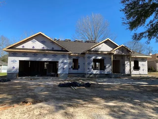 111 Pointer Lane, Crestview, FL 32536