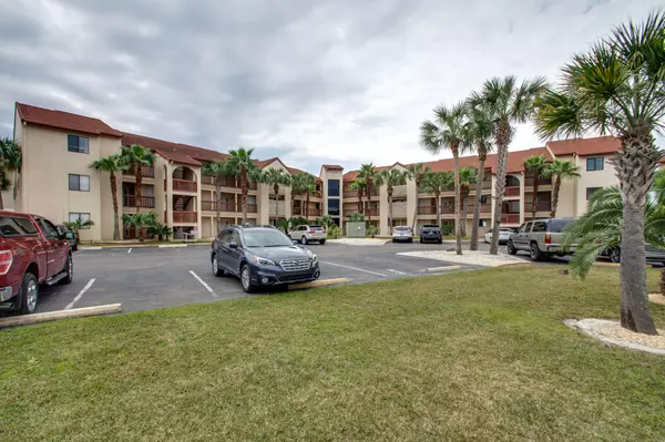 Navarre, FL 32566,7453 Sunset Harbor Drive  #APT 2-211