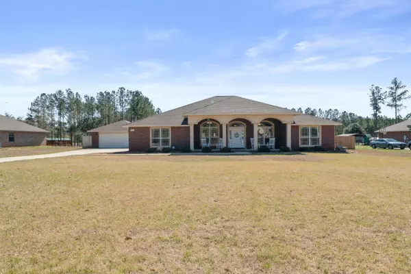 9935 Nichols Lake Road, Milton, FL 32583