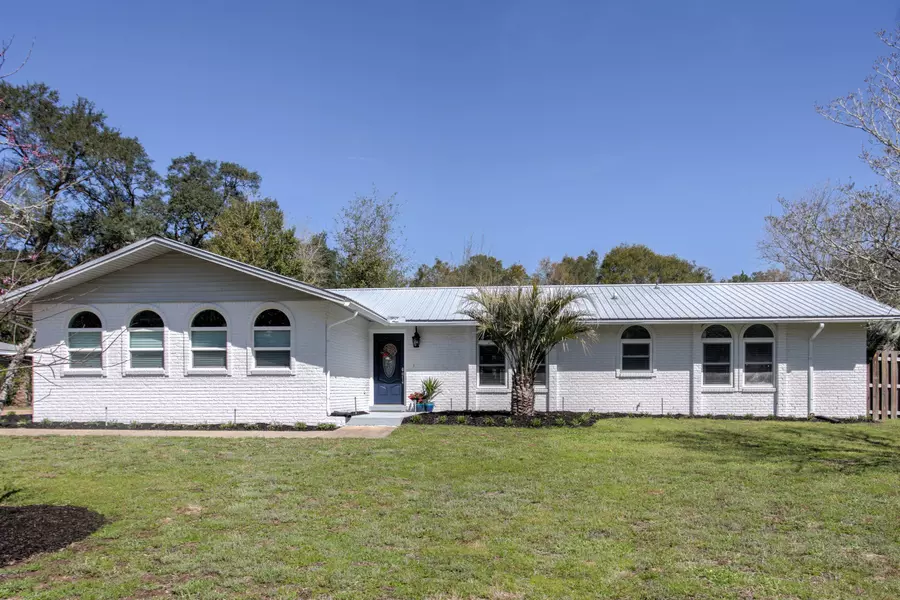 2423 Roberts Drive, Niceville, FL 32578