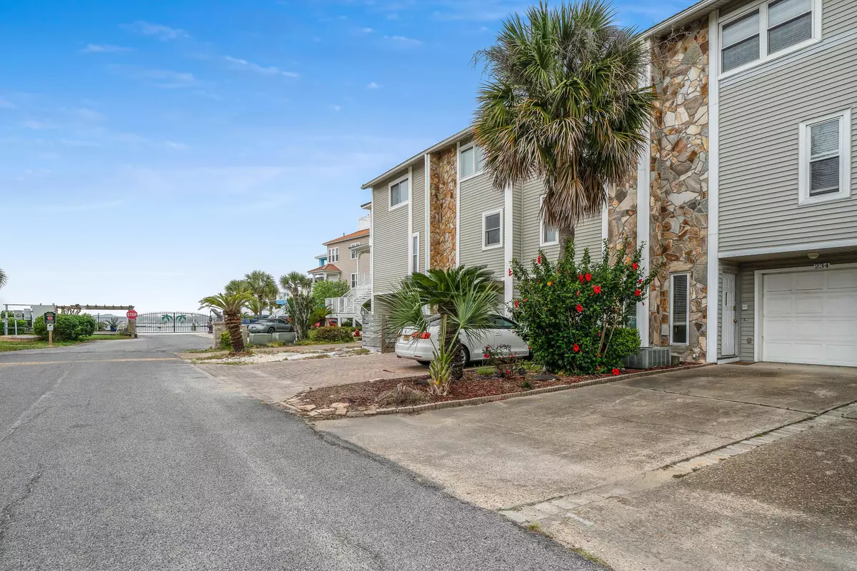 Shalimar, FL 32579,234 Snug Harbour Drive  #234