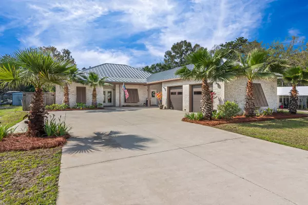 52 SE Okahatchee Circle, Fort Walton Beach, FL 32548