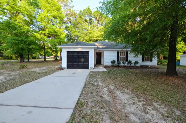 1093 Farmer Street, Crestview, FL 32539