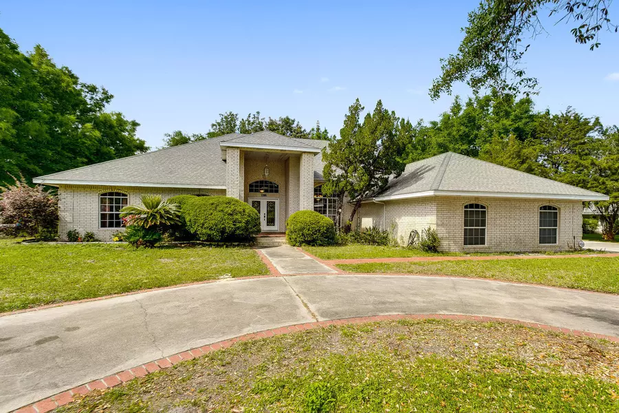 807 Bay cliffs Road, Gulf Breeze, FL 32561