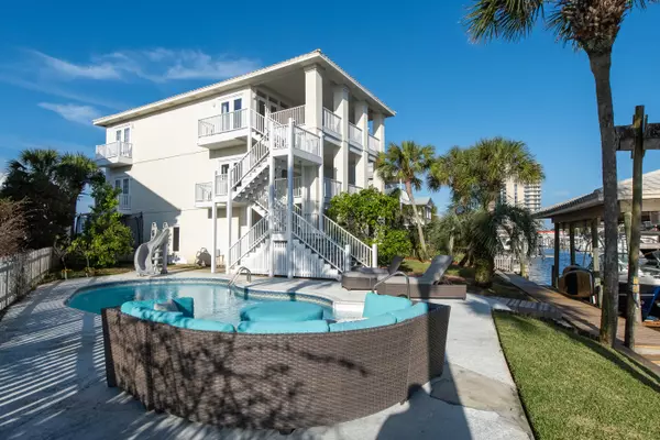 Pensacola Beach, FL 32561,139 Le Port Dr Drive