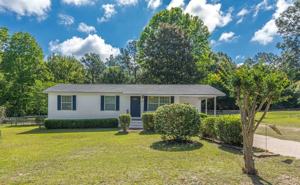 685 Ridge Lake Road, Crestview, FL 32536