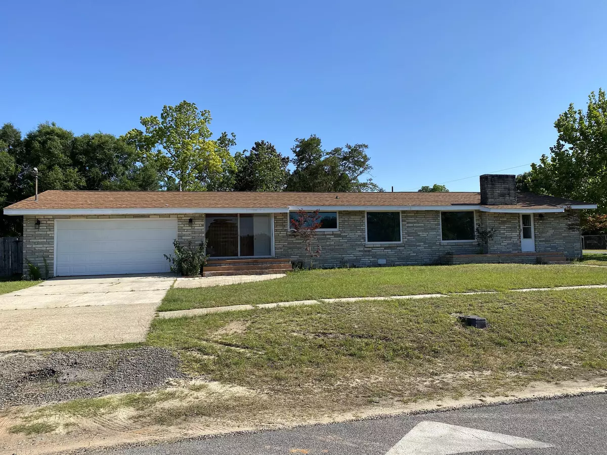 Crestview, FL 32536,305 4th Avenue