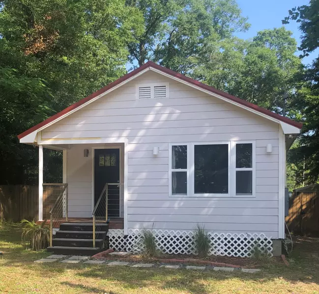 334 E Chestnut Avenue, Crestview, FL 32539