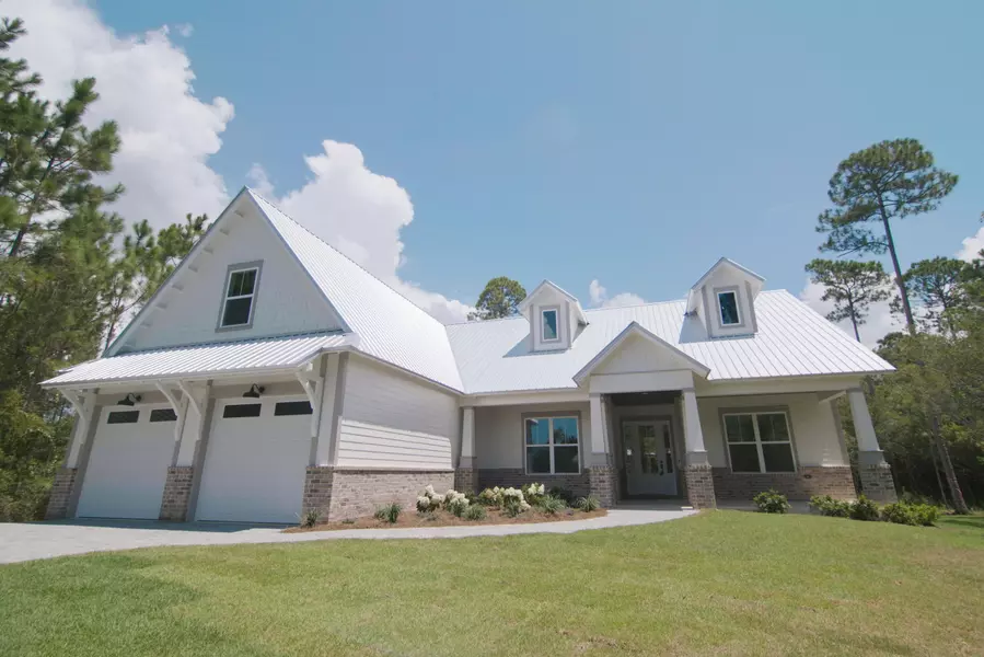 87 Sun Bear Circle, Freeport, FL 32439
