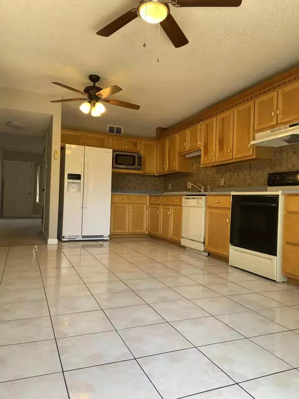 Fort Walton Beach, FL 32547,210 Pelham Road  #UNIT 114A