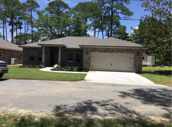 38 Lee Lane, Mary Esther, FL 32569