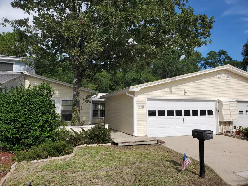 907 Holbrook Circle, Fort Walton Beach, FL 32547