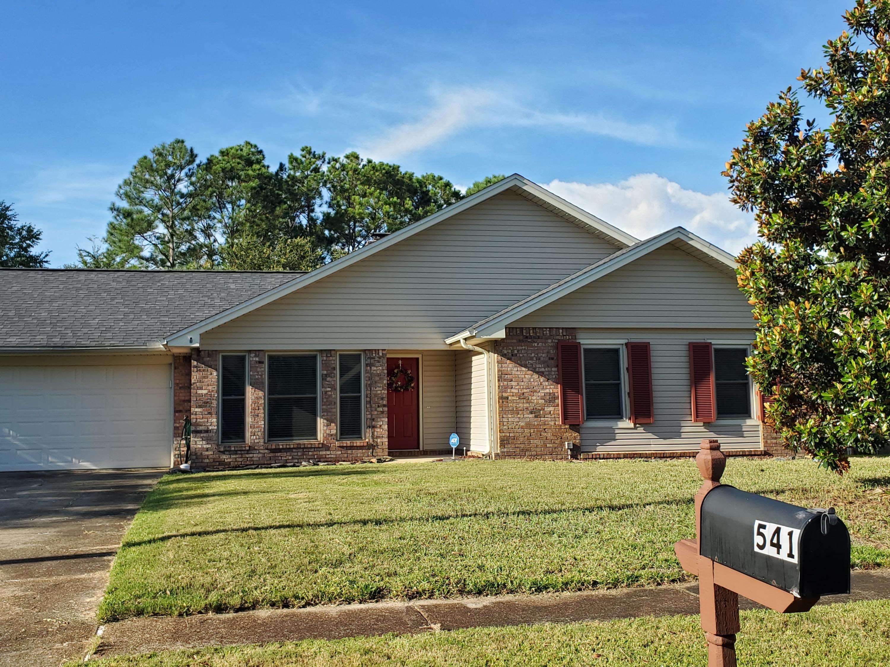 541 E Timberlake Drive, Mary Esther, FL 32569