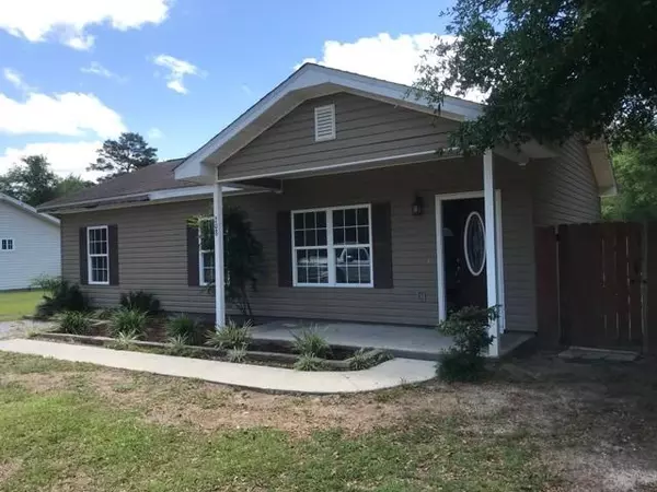 208 Cypress Avenue, Defuniak Springs, FL 32433