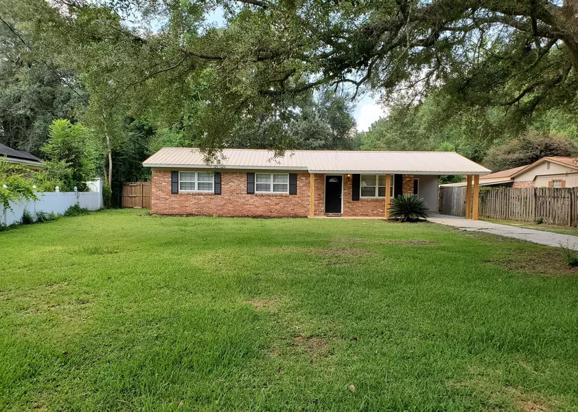 1520 Texas Parkway, Crestview, FL 32536