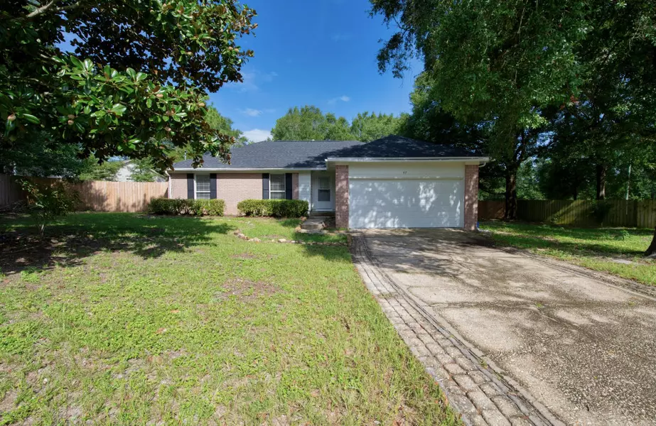 47 Abbey Road, Crestview, FL 32539