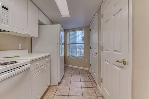 Fort Walton Beach, FL 32548,895 Santa Rosa Boulevard  #UNIT 214