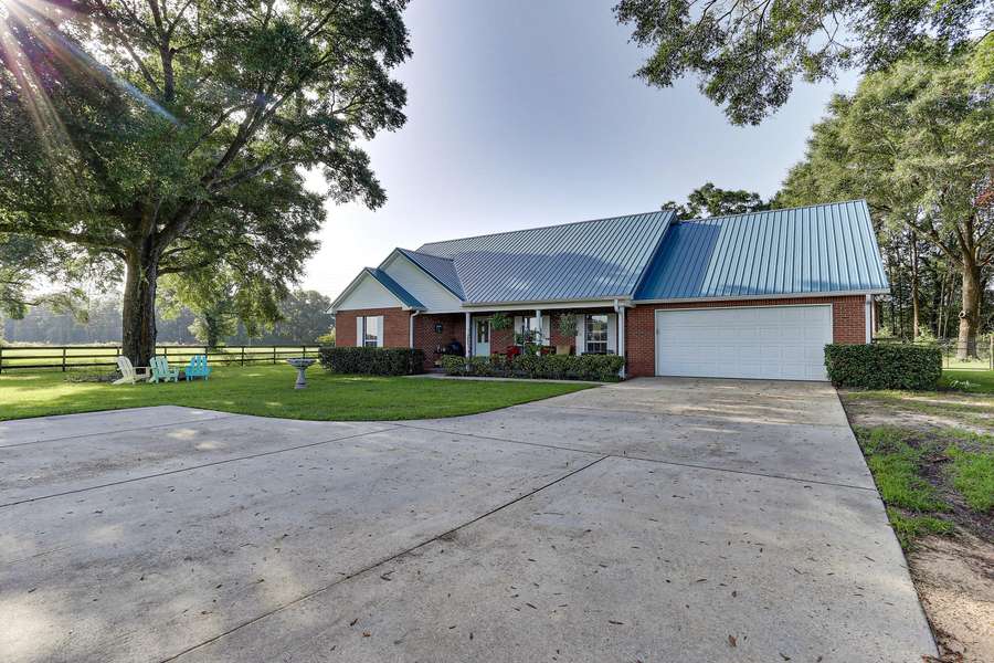 4665 Hardy Adams Road, Holt, FL 32564