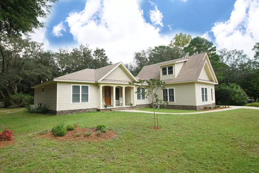 196 Grandview Avenue, Valparaiso, FL 32580