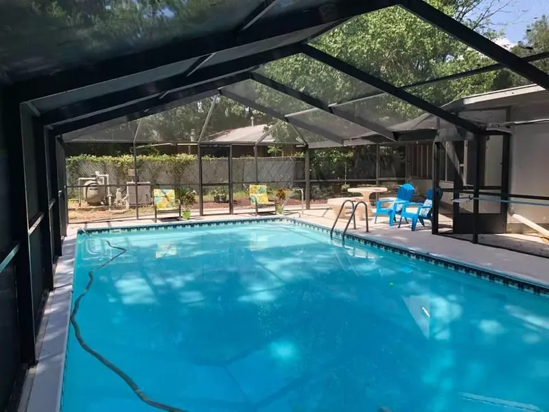 403 James Avenue, Valparaiso, FL 32580