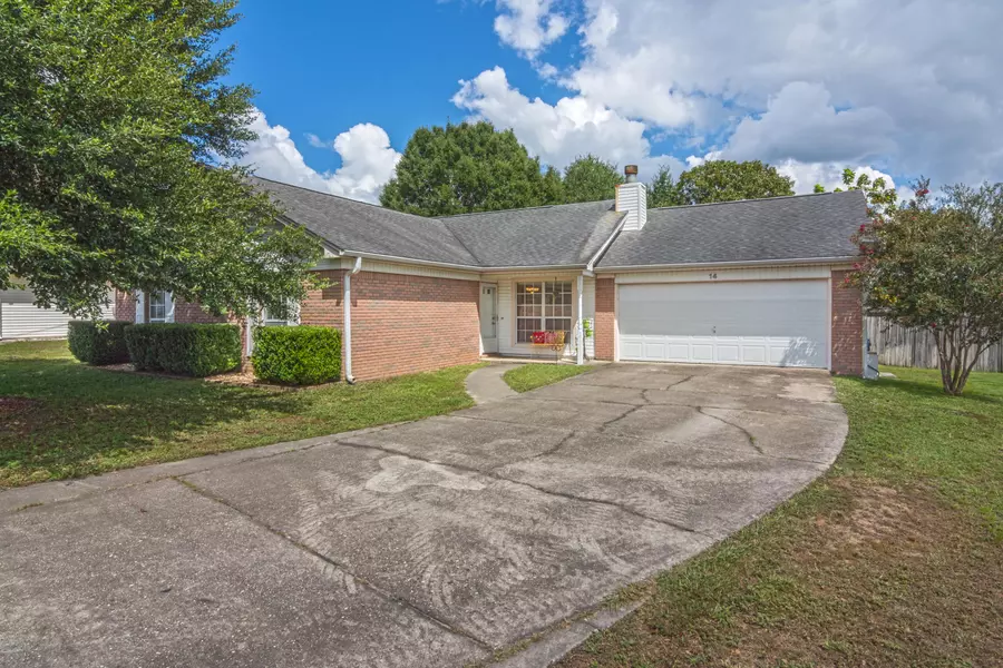 14 Holly Road, Crestview, FL 32539