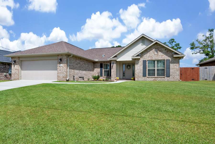 8544 Holley Hills Circle, Navarre, FL 32566