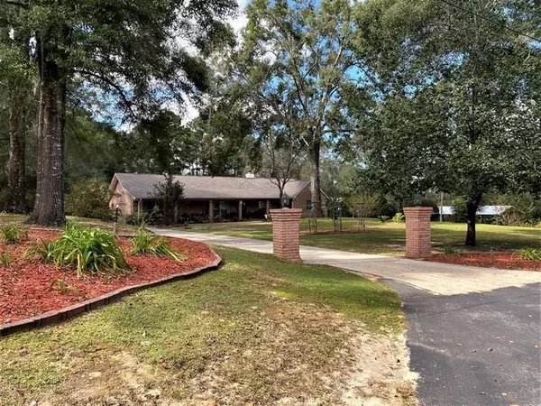 6144 Staff Road, Crestview, FL 32536