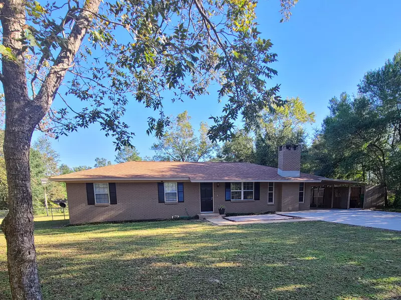 302 Forrest Parkway, Crestview, FL 32539