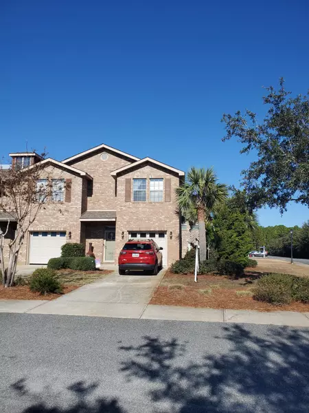 8882 Sanderling Lane, Navarre, FL 32566