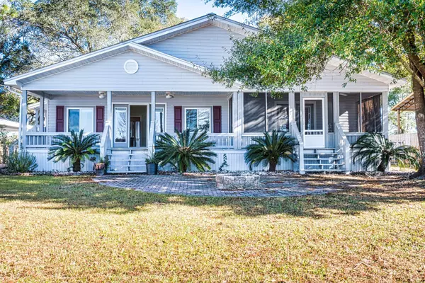 Defuniak Springs, FL 32433,924 Paradise Island Drive