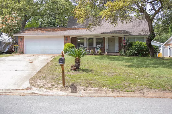 208 NW Costaki Court, Fort Walton Beach, FL 32548