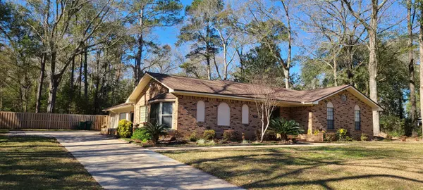 Crestview, FL 32536,5986 W Dogwood Drive