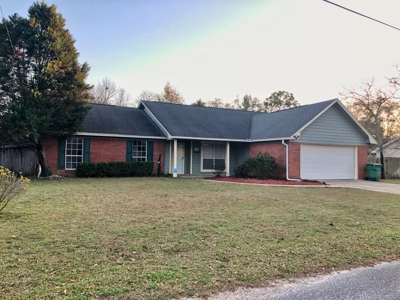 8 Holly Road, Crestview, FL 32539