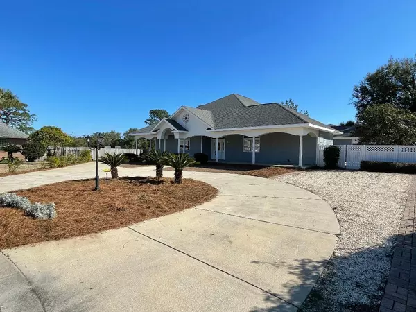 215 S Hampton Court, Niceville, FL 32578