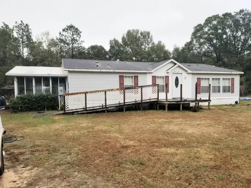 4827 Galliver Cutoff, Holt, FL 32564