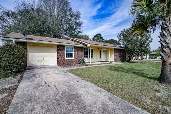 75 7Th Street, Shalimar, FL 32579