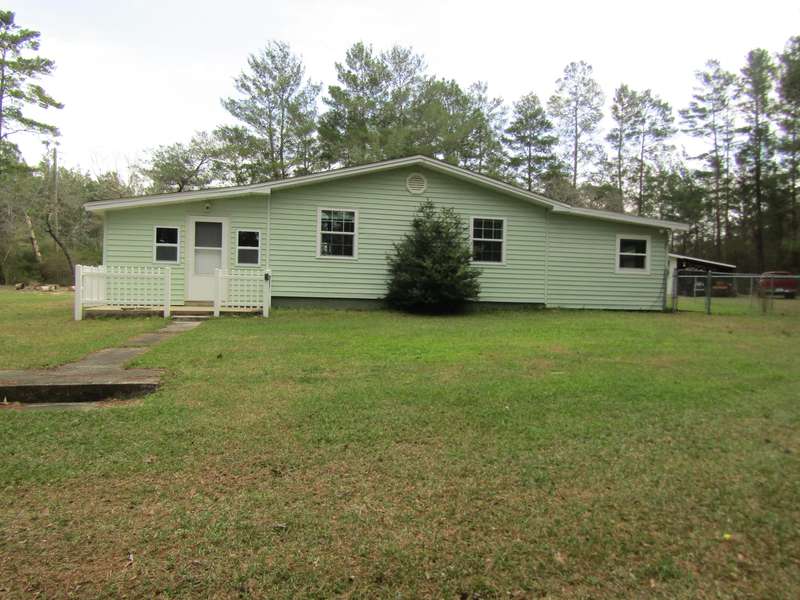 1387 Trout Drive, Defuniak Springs, FL 32433