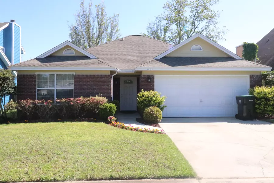 1862 Whispering Oaks Lane, Fort Walton Beach, FL 32547