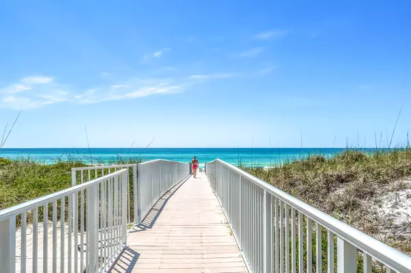 Miramar Beach, FL 32550,104 Rue Caribe