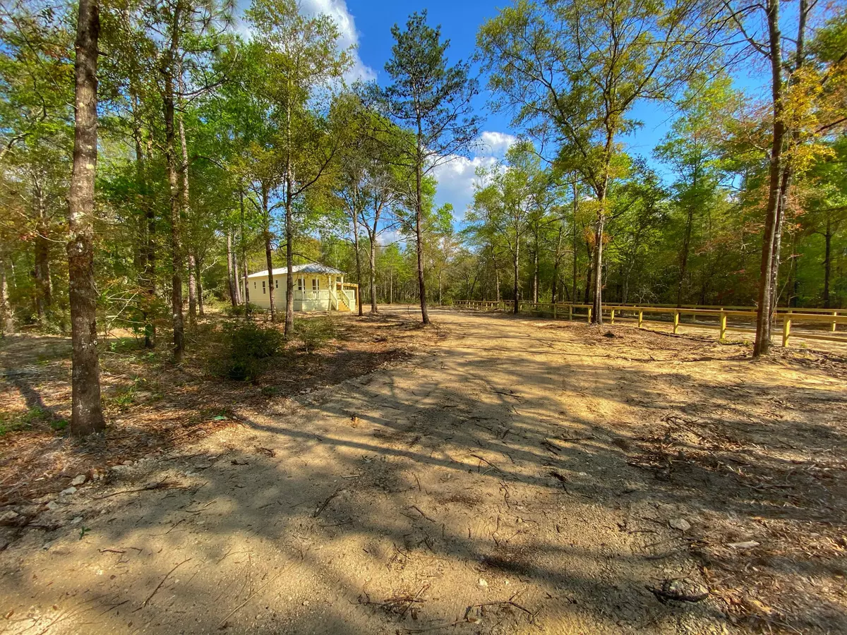 Defuniak Springs, FL 32433,255 Holley King Road