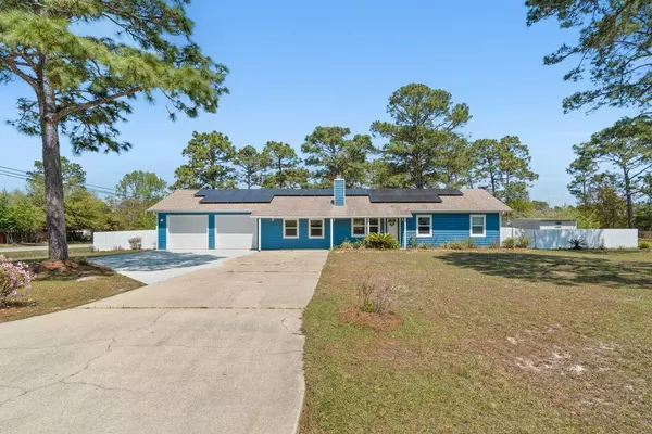 6874 Leisure Street, Navarre, FL 32566