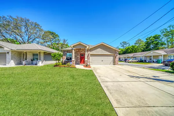 Fort Walton Beach, FL 32547,933 Tanager Road