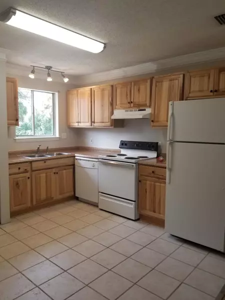 201 E College Boulevard  #46, Niceville, FL 32578