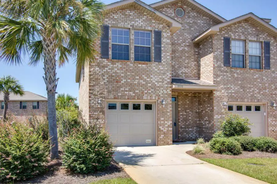 8858 Sanderling Lane, Navarre, FL 32566