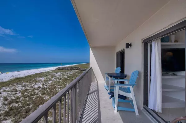 Navarre, FL 32566,7979 Gulf Boulevard  #APT 121