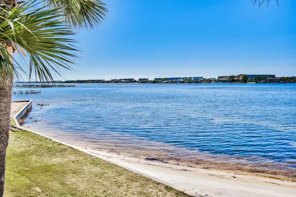 Fort Walton Beach, FL 32548,308 SW Miracle Strip Parkway  #25D