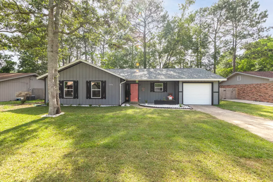 1304 Edenfield Drive, Fort Walton Beach, FL 32547