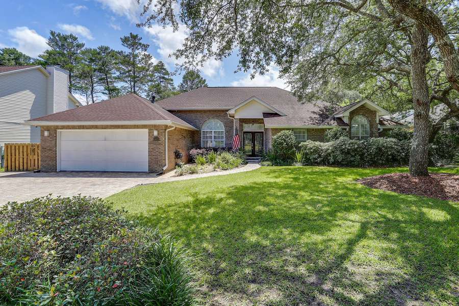 1675 Parkside Circle, Niceville, FL 32578