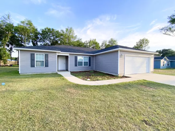 45 Tall Pines Boulevard, Defuniak Springs, FL 32433