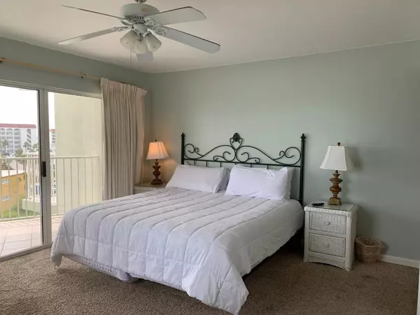 Fort Walton Beach, FL 32548,895 Santa Rosa Boulevard  #APT 501